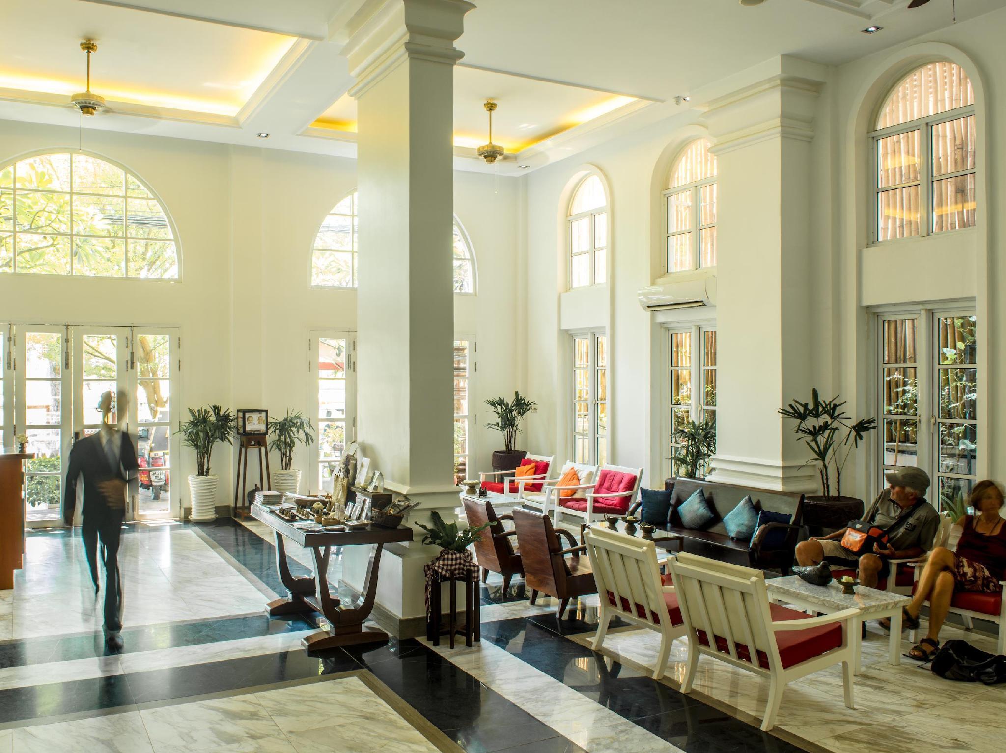 The Frangipani Royal Palace Hotel Phnom Penh Exterior photo