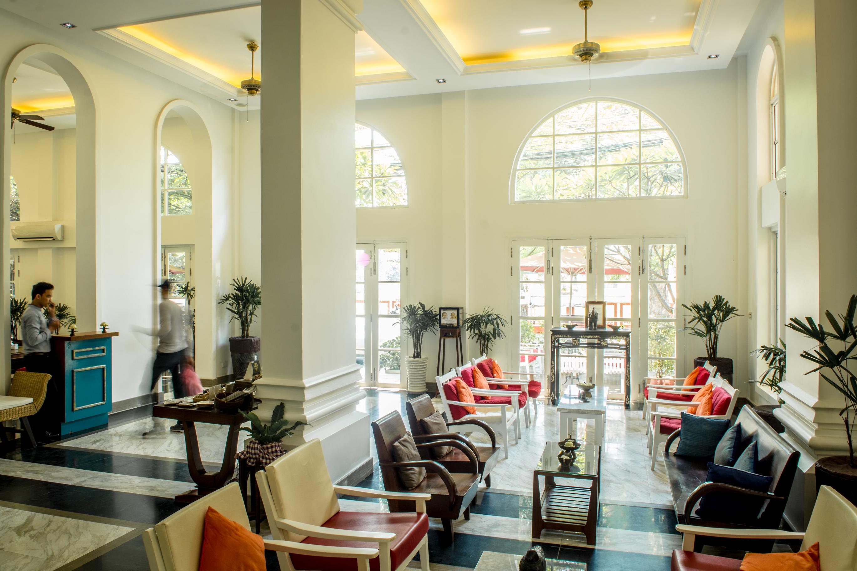 The Frangipani Royal Palace Hotel Phnom Penh Exterior photo