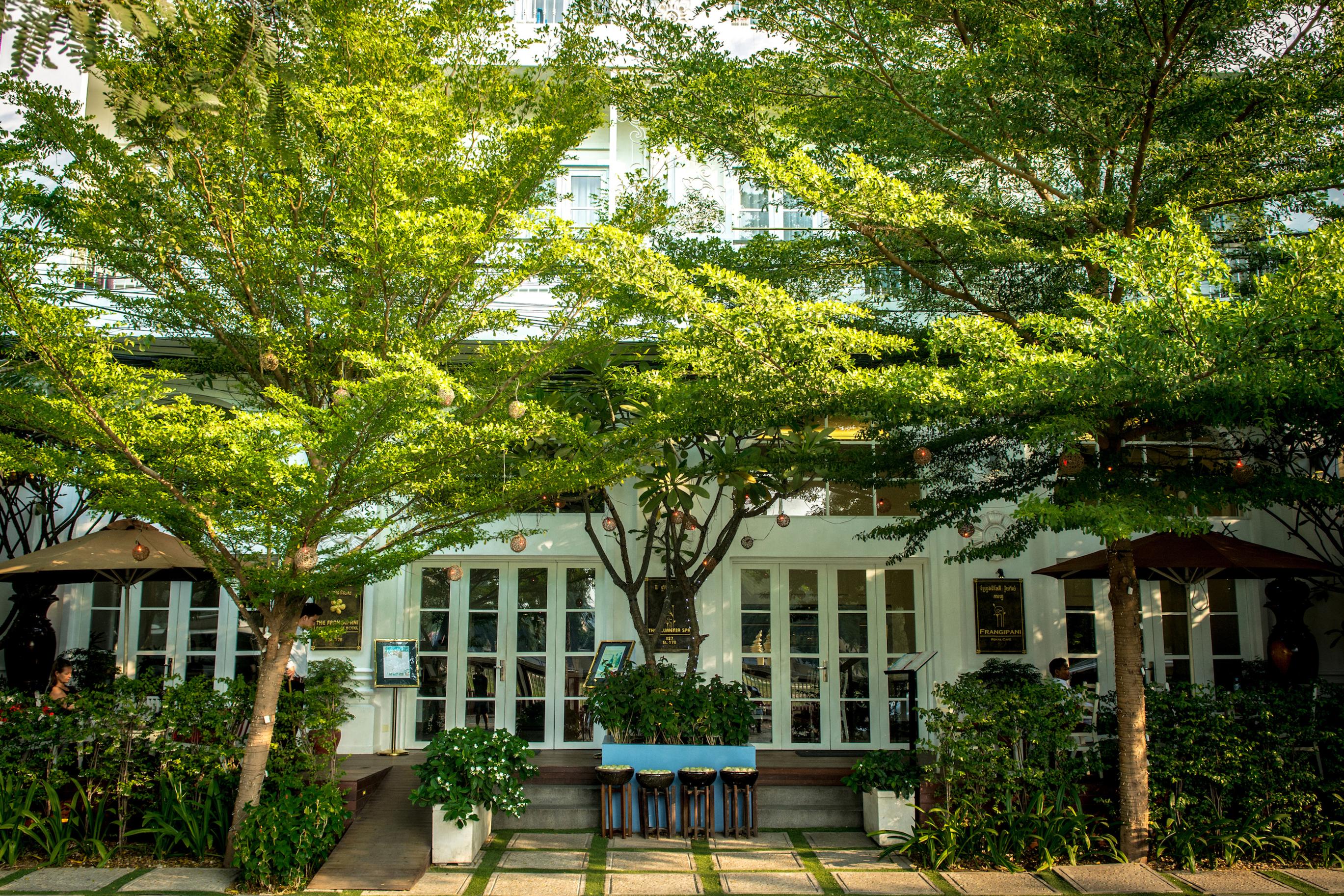 The Frangipani Royal Palace Hotel Phnom Penh Exterior photo